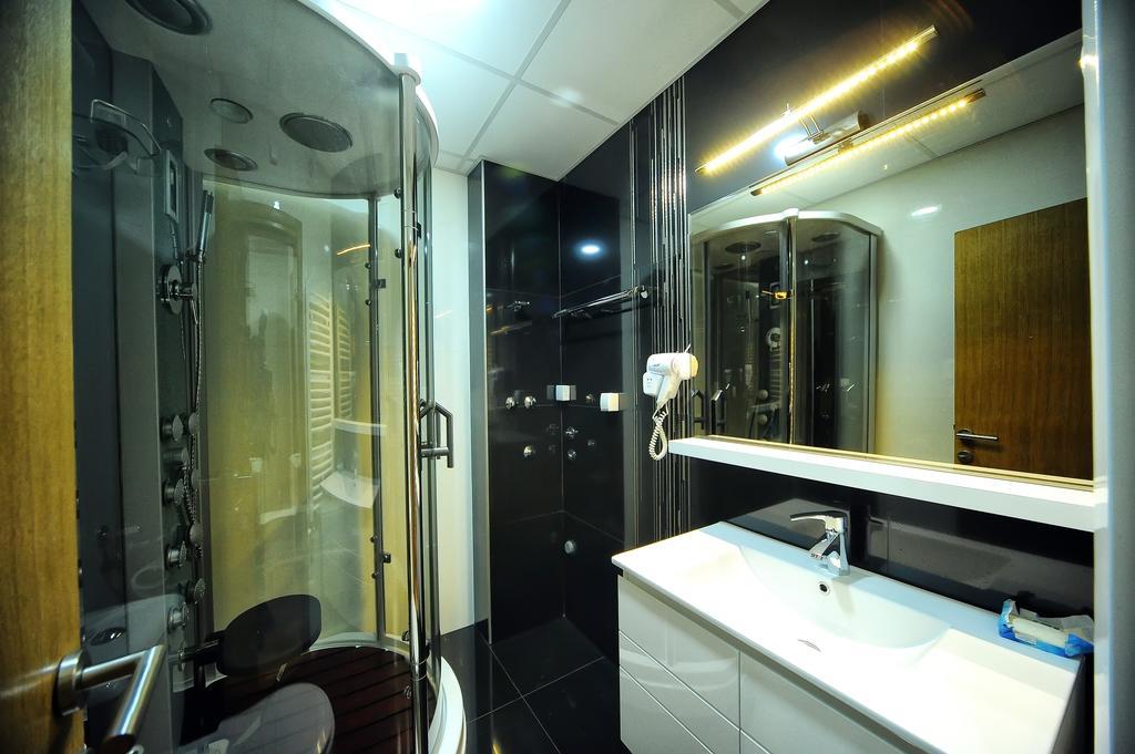 Garni Uni Elita Lux Hotel Ni Cameră foto